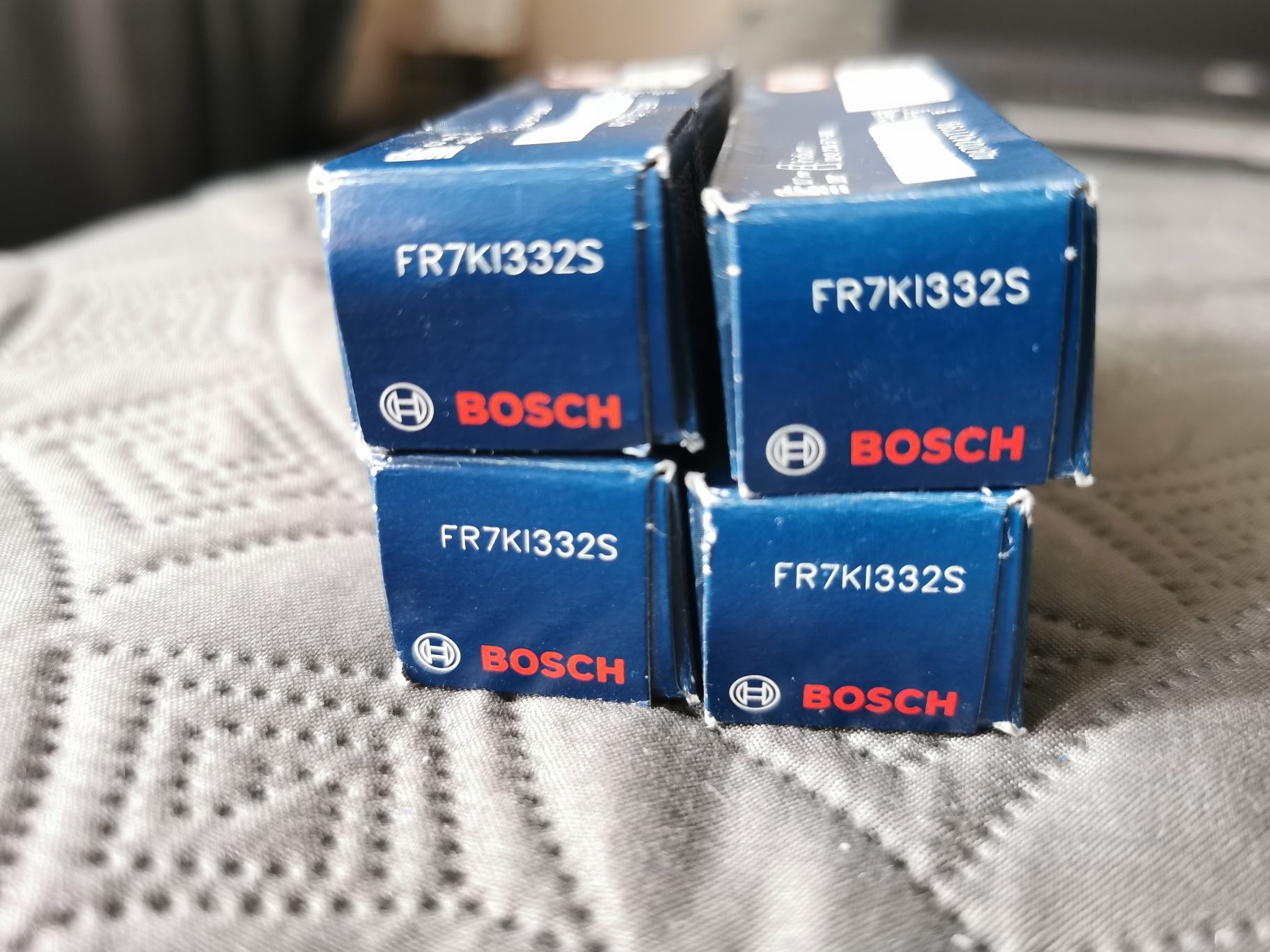 Свічка запалювання Bosch FR7KI332S