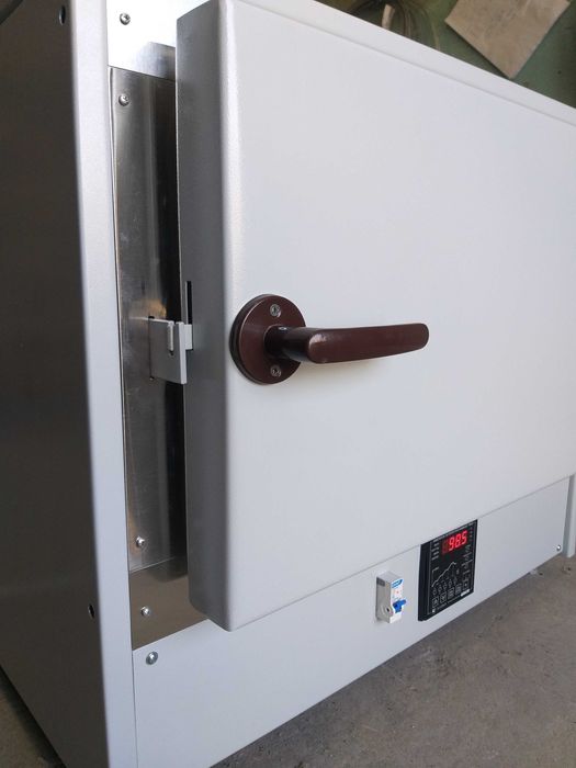 Лабораторне/термічне обладнання, муфельні печі/сушильні шафи