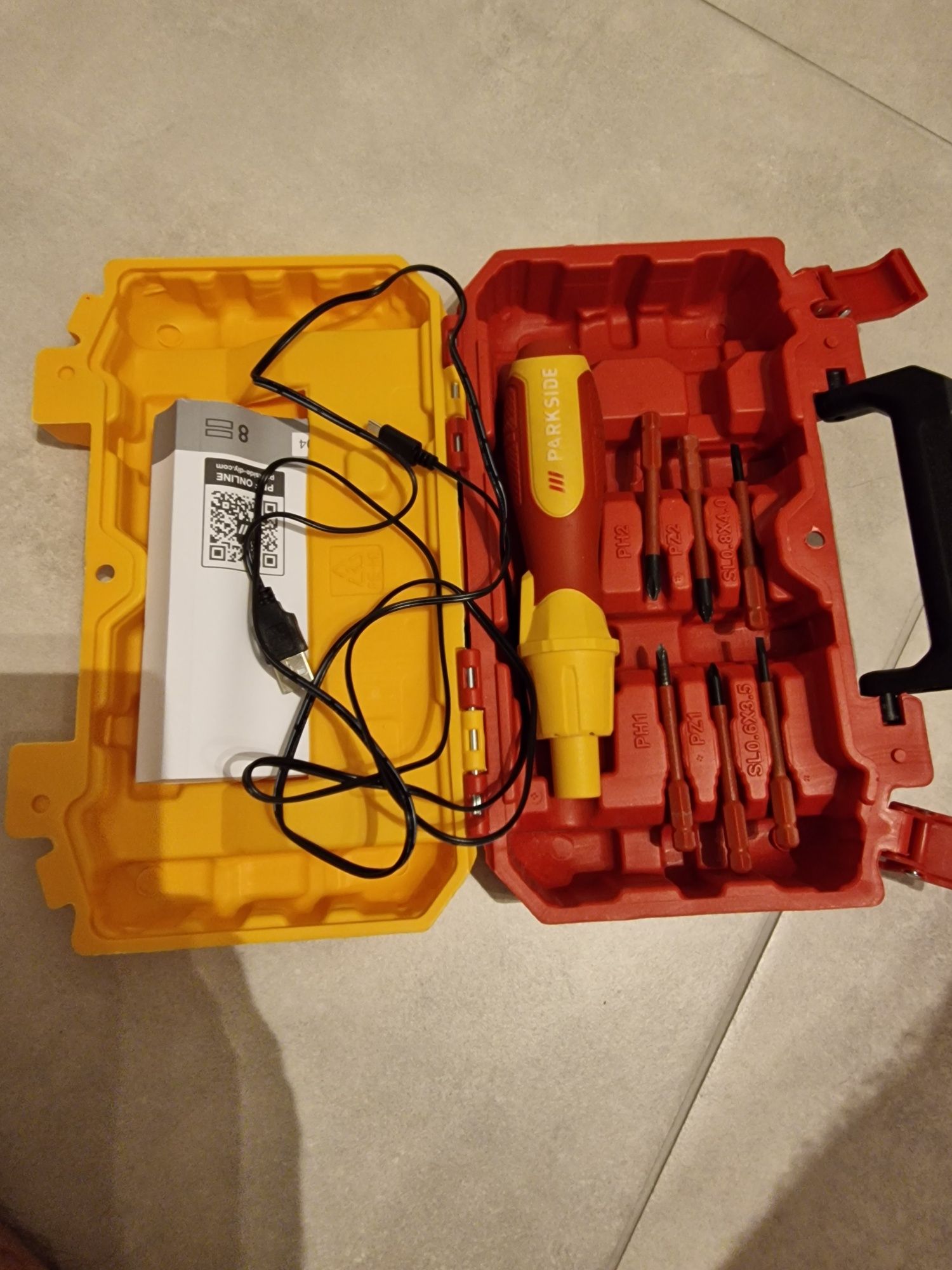 PARKSIDE® śrubokręt elektryczny
Akumulatorowy wkrętak 4 V, PASD 4 C3,