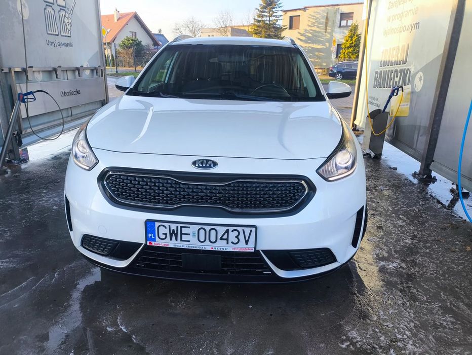 Kia Niro Mały przebieg, dwa komplety opon, zadbany