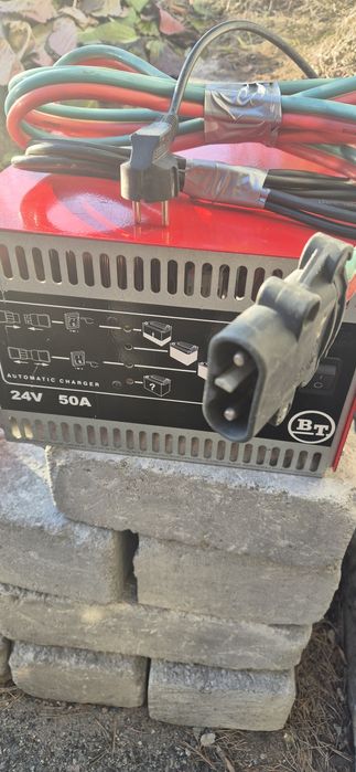 Ładowarka automatyczna 24V 50A