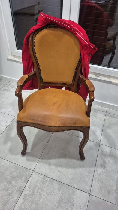 Secretaria e cadeira