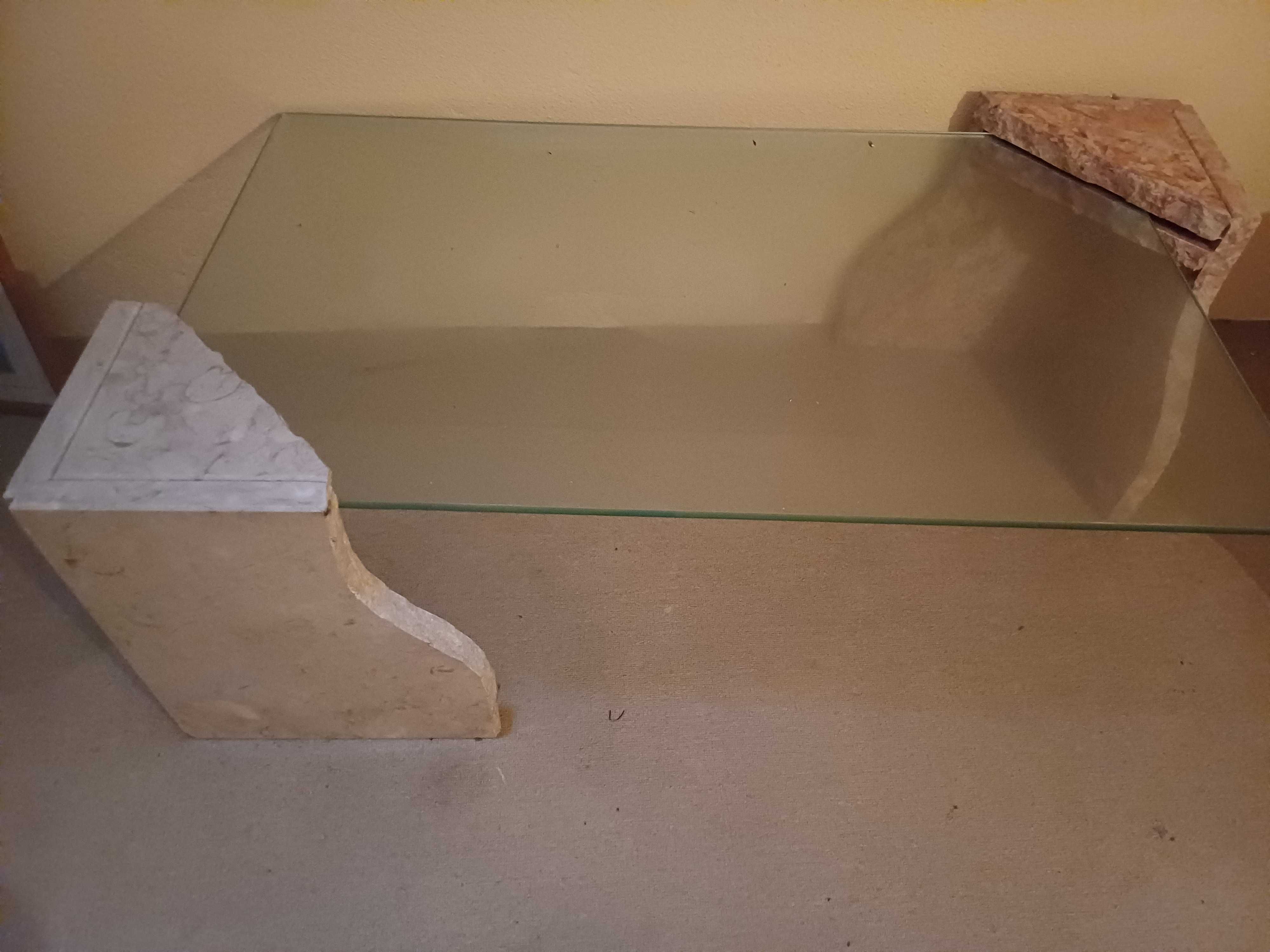 Mesa de apoio sofá em pedra e vidro