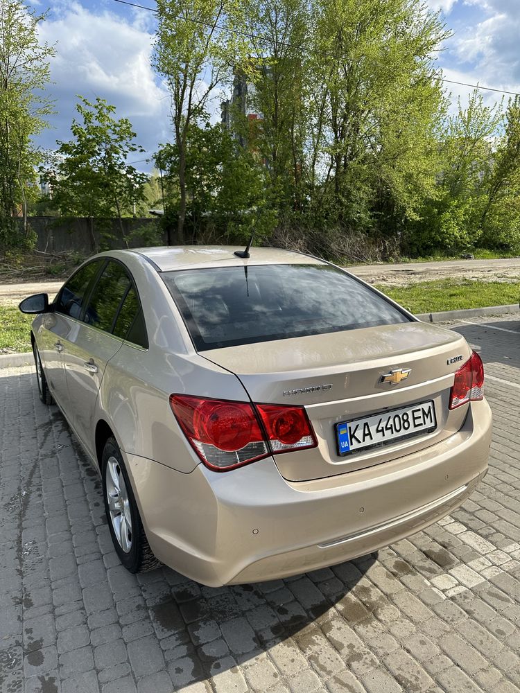 Продам Chevrole Cruze, газ/бензин , автомат