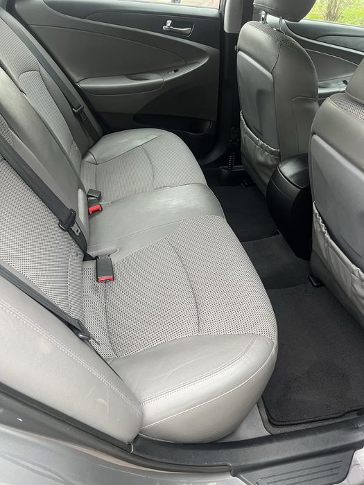 Hyundai sonata yf 2.0T