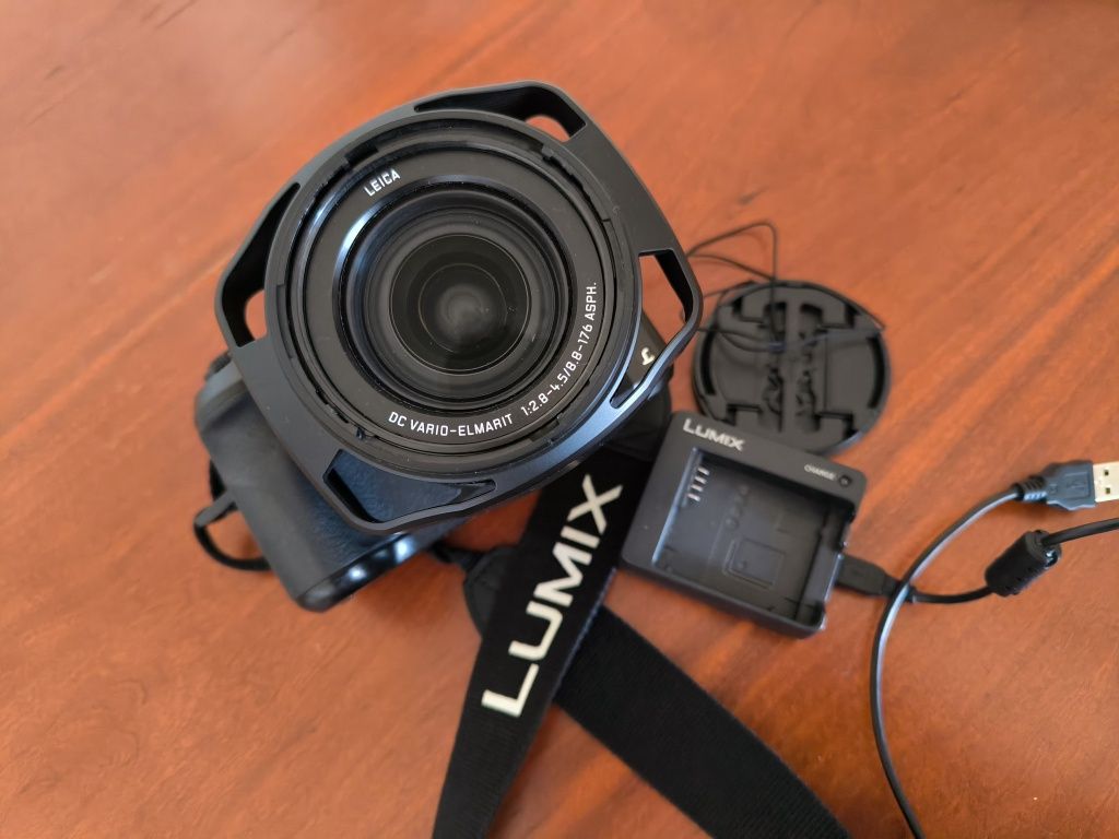 Máquina fotográfica Panasonic  Lumix como Nova com 525 registos