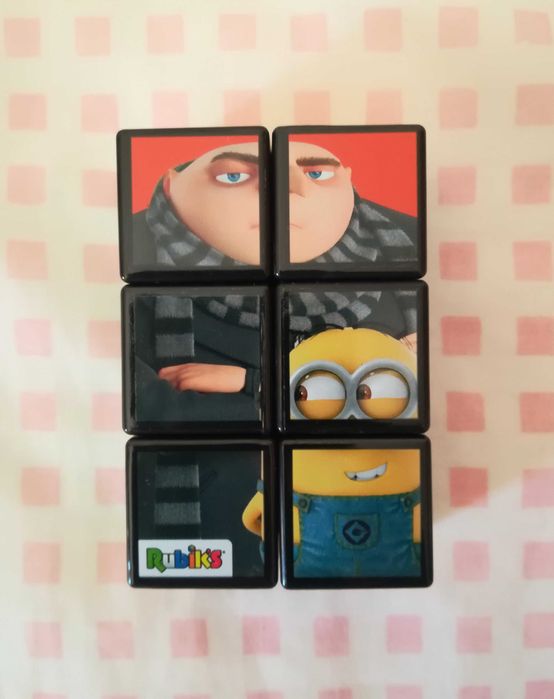 Brinquedo estilo Rubik's Minions