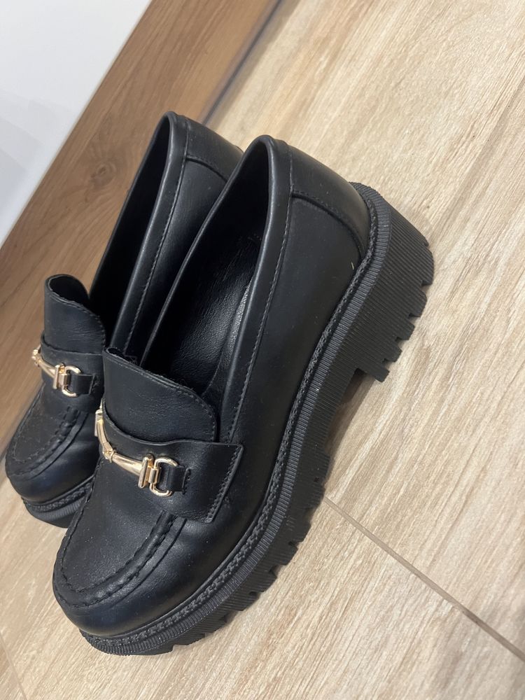 Czarne mokasyny Deezee r.37