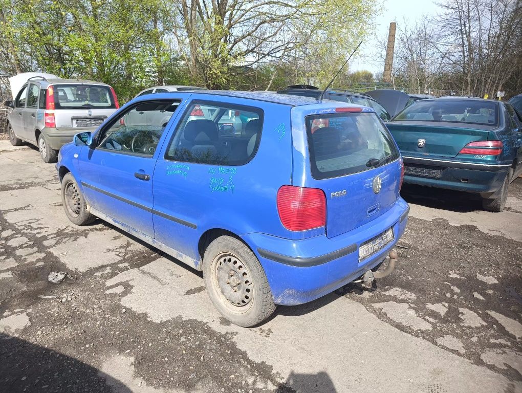 Vw Polo 6n2 2000r. 1.0benzyna 37kW/50KM maska 204/24