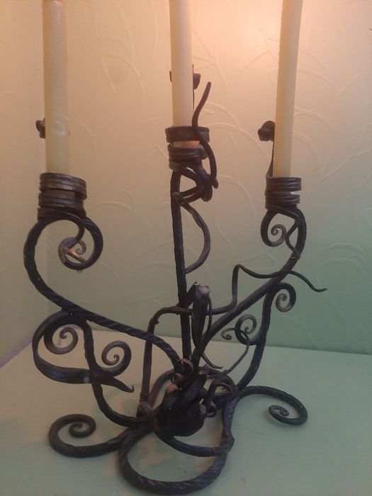 Продается старый канделябр