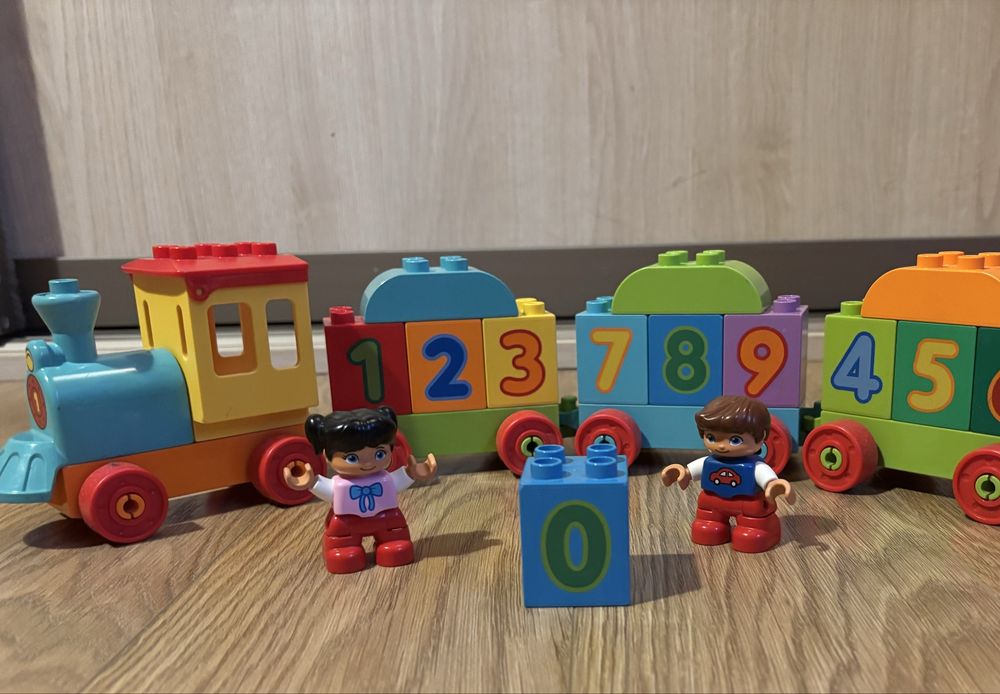 Lego Duplo pierwszy pociag, lokomotywa z cyferkami
