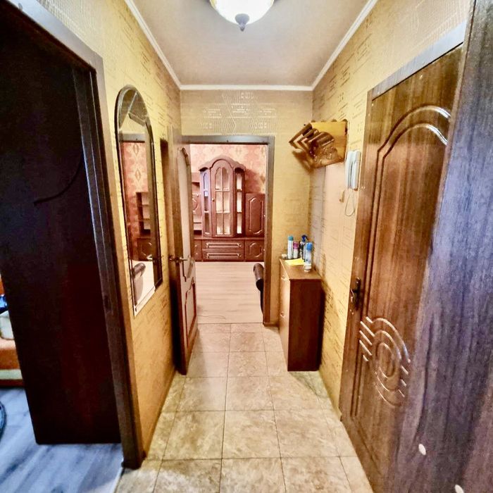 Продам 2х комнатную квартиру ж/м Парус