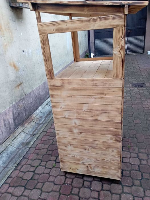 Budka Drewniana do sprzedaży serków