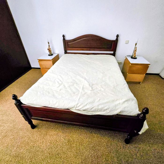 Cama madeira maciça 140X190 + colchão