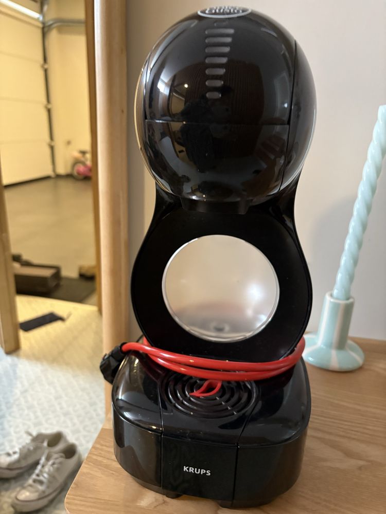 Maquina cafe dolce gusto como novo