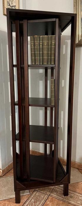 Obrotowa biblioteczka  Regał na książki