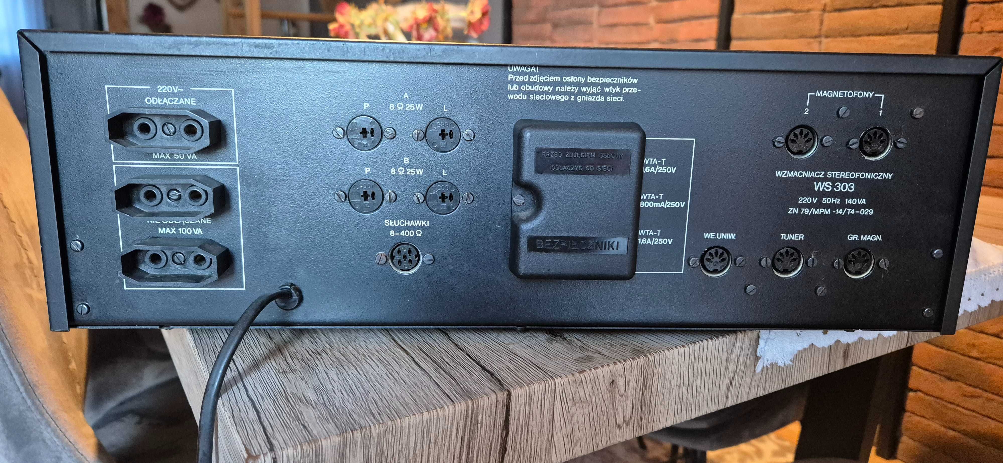 Wzmacniacz WS 303 stan  jak nowy.