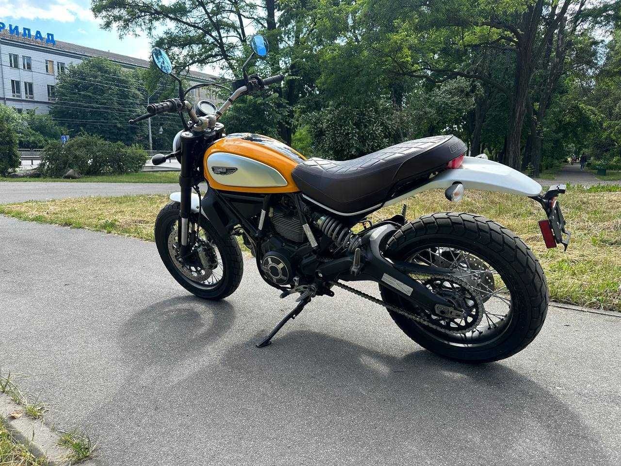 Мотоцикл Ducati Scrambler 800 2017 рік