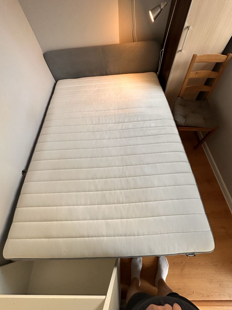 Rama łóżka z materacem IKEA 140x200