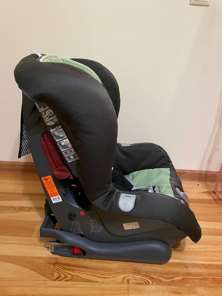 Продам автокрісло Romer 9-18кг isofix ізофікс  (maxi-cosi)