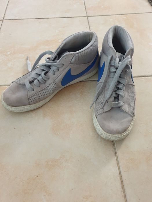 Sapatilhas cinza NIKE