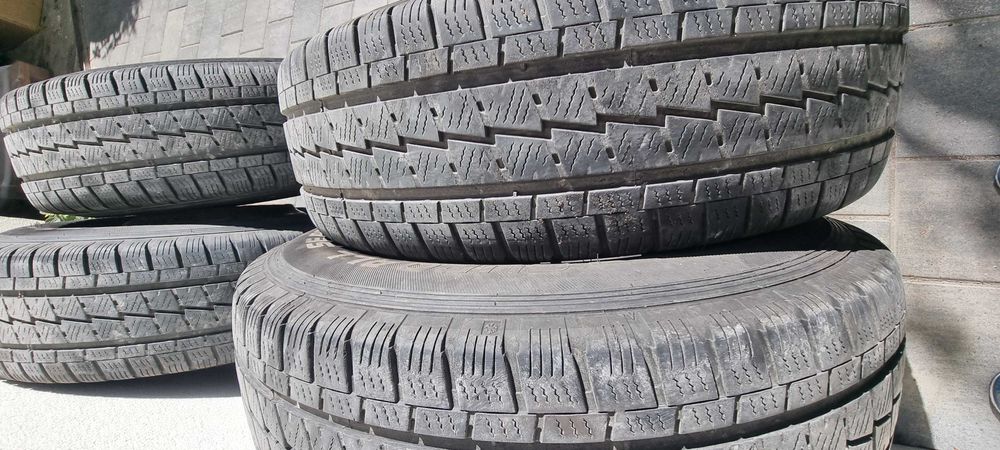 4 szt Felg z oponami iveco 70c