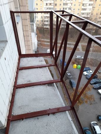 Балконы (вынос по перилам и полу увеличение площади балкона)