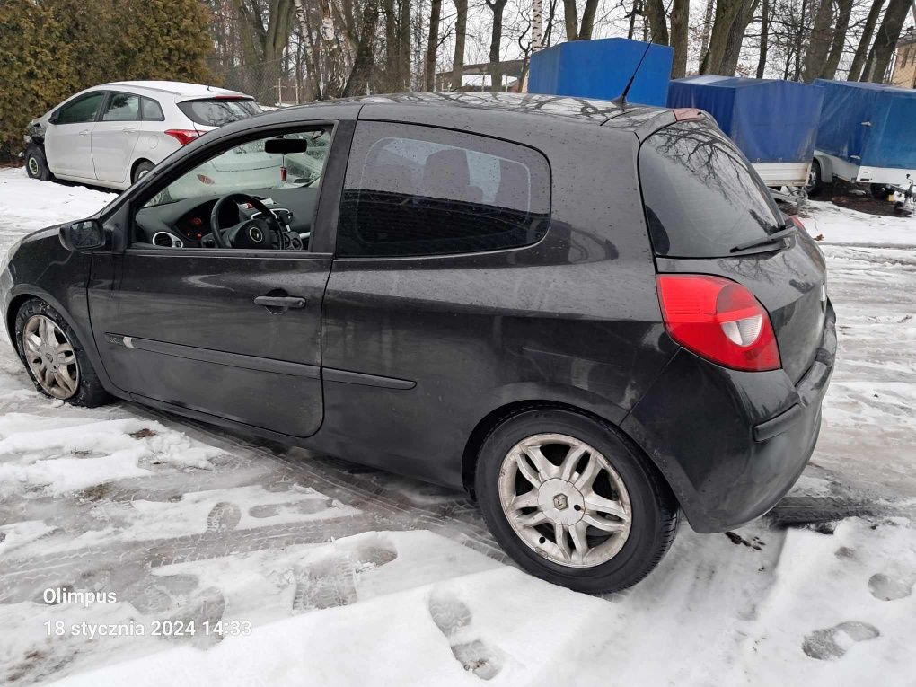 Częśći Renault Clio III 1.5DCI silnik,skrzynia,przód kompletny