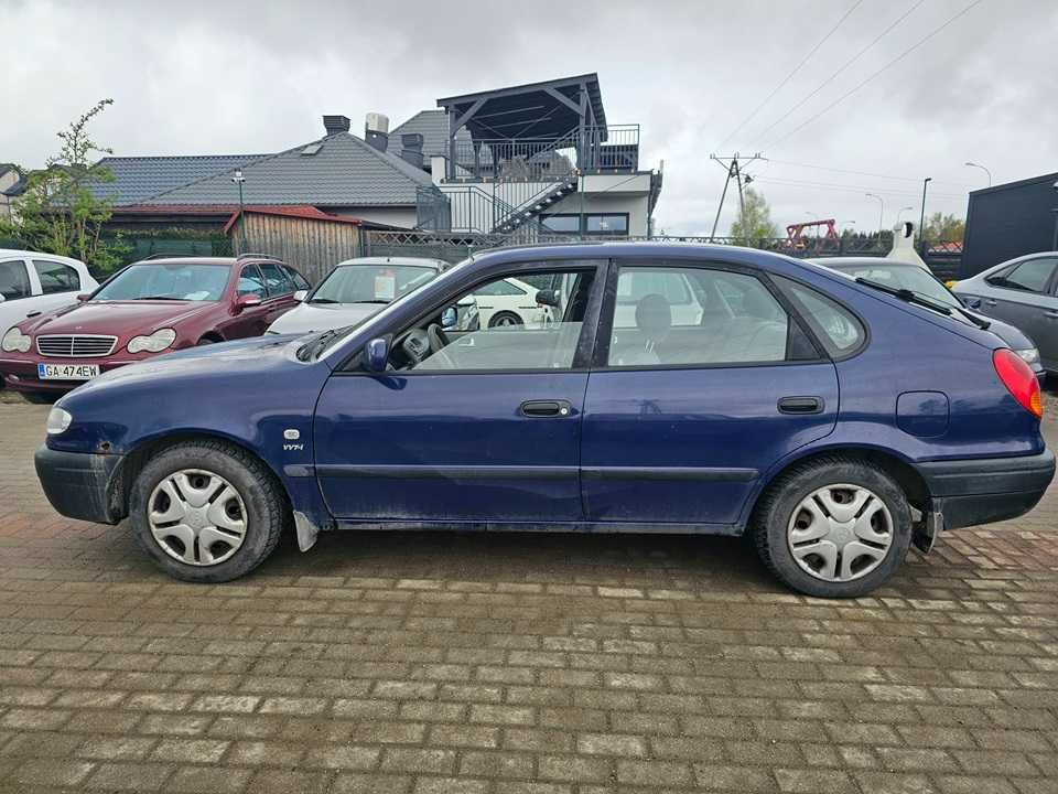 Toyota Corolla 2000 rok 1.4 Benzyna Opłaty aktualne !!