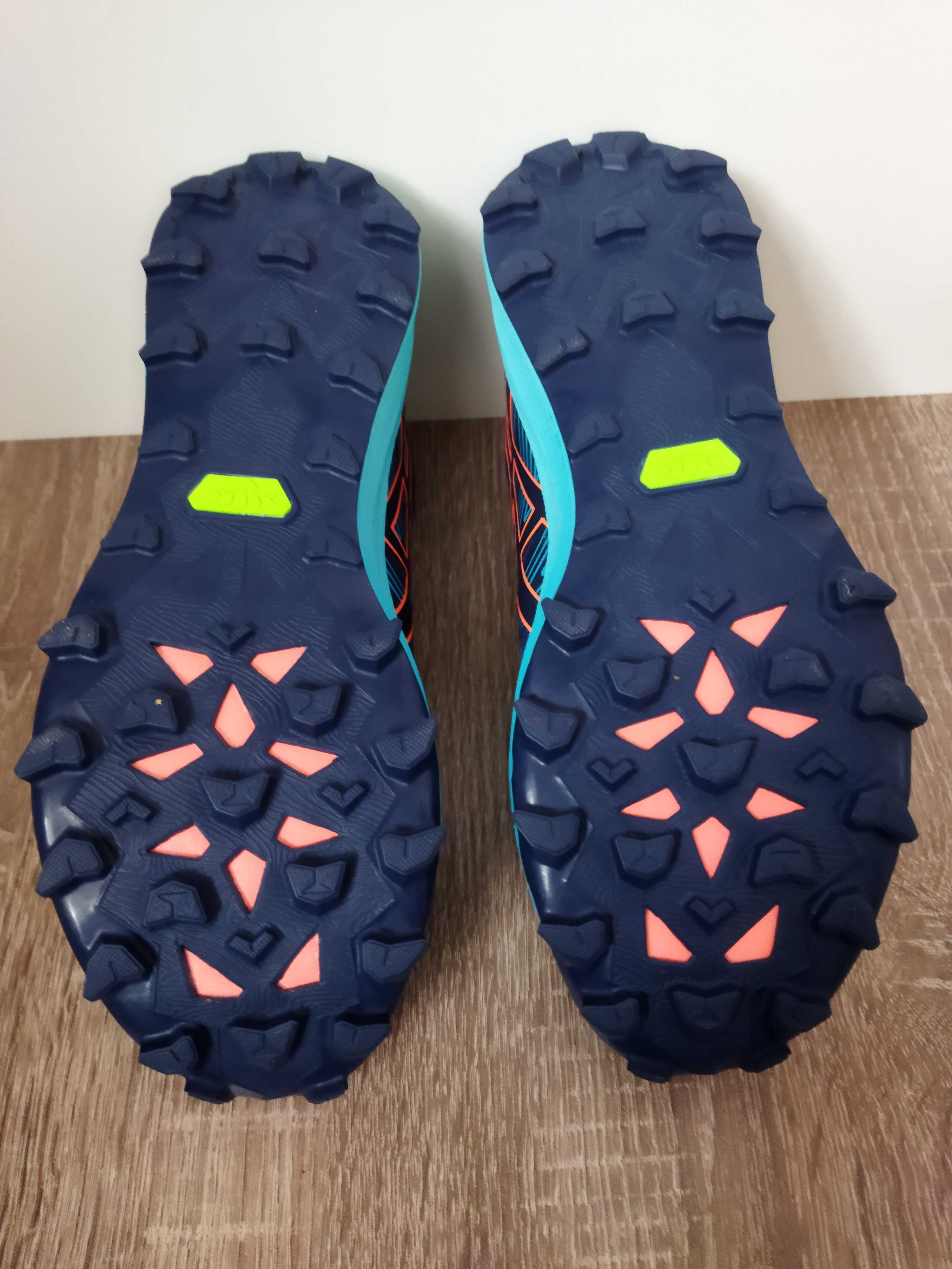 Кроссовки Asics Fujitrabuco PRO