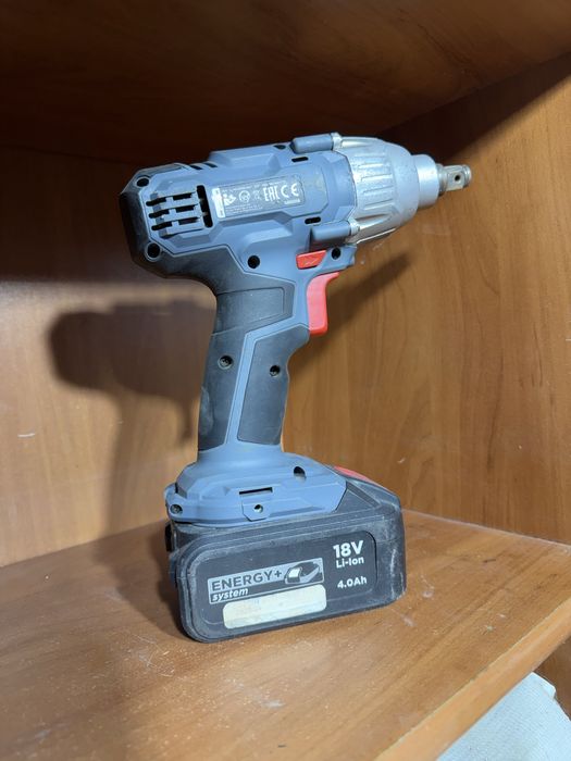 Zestaw graphite klucz udarowy i wkretarkowiertarka 18v +bateria 2ah