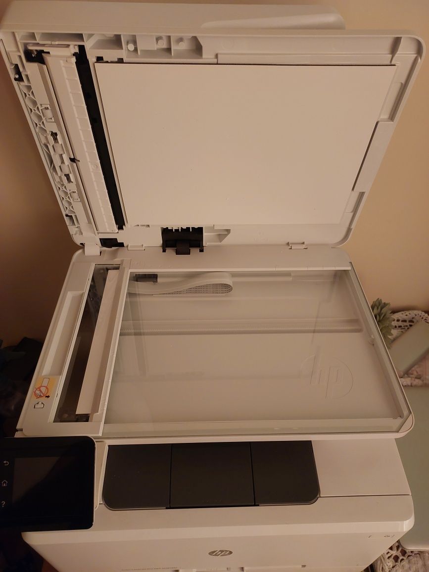 Кольоровий Лазерний принтер  HP  M281fdn