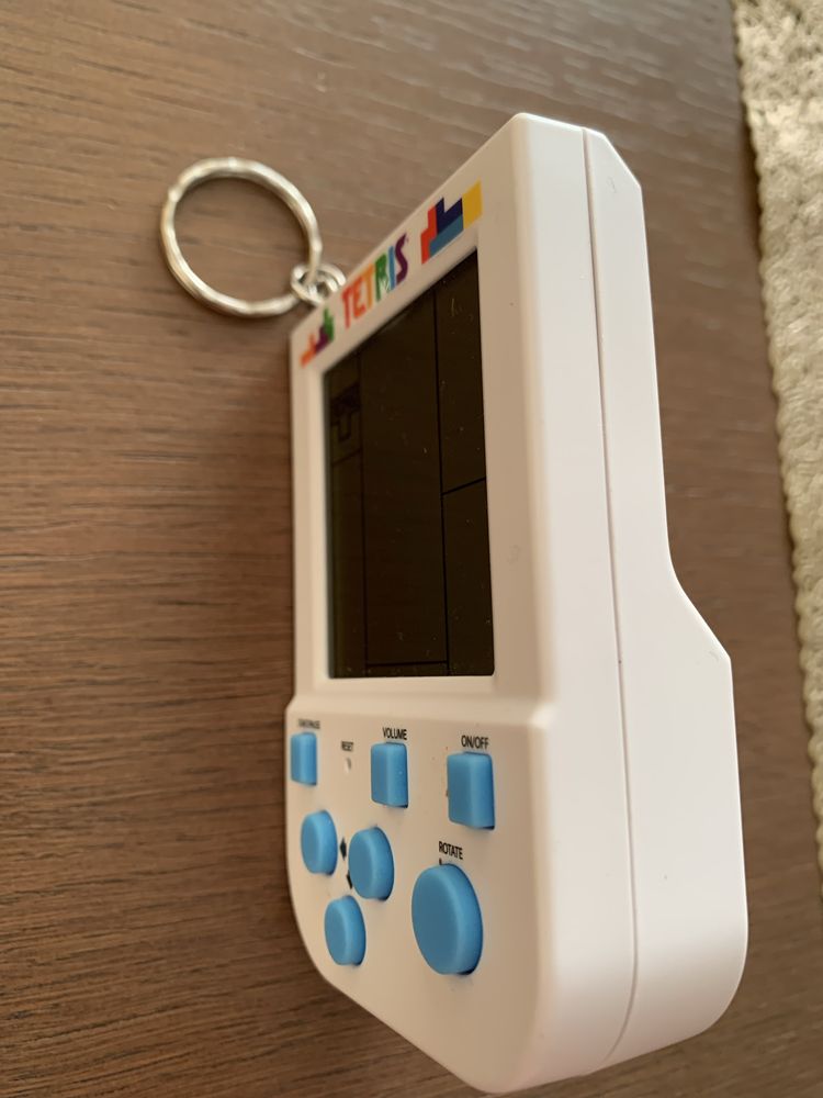 Gra tetris z brelokiem - retro mini konsola