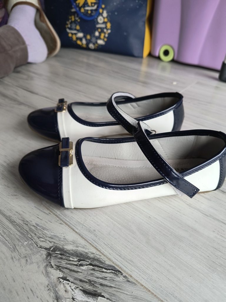 Buty baleriny na rzepe r.35