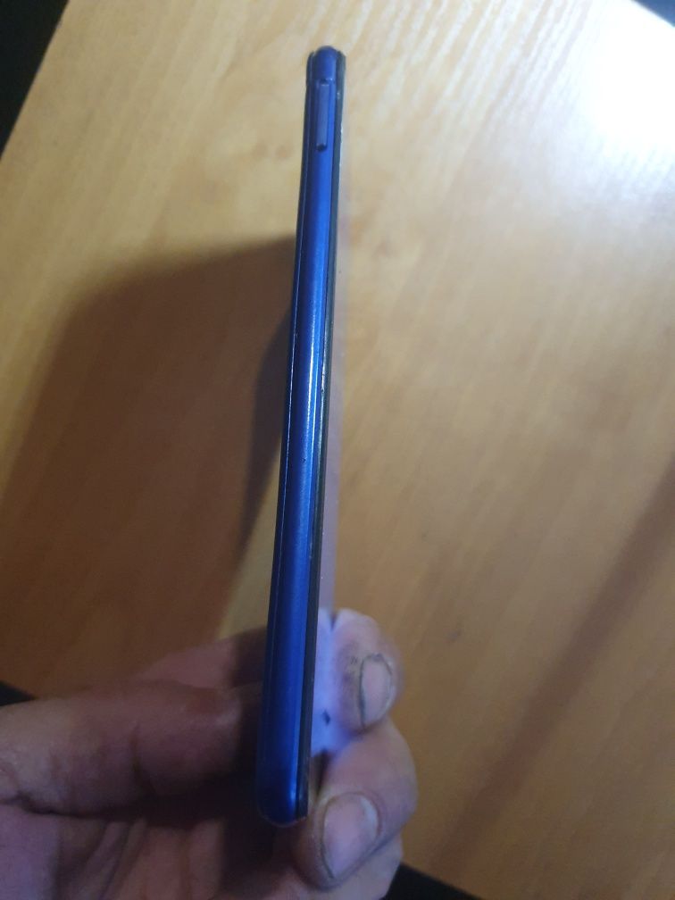 Huawei Y6s (JAT-L41) 4/64 на запчасти.