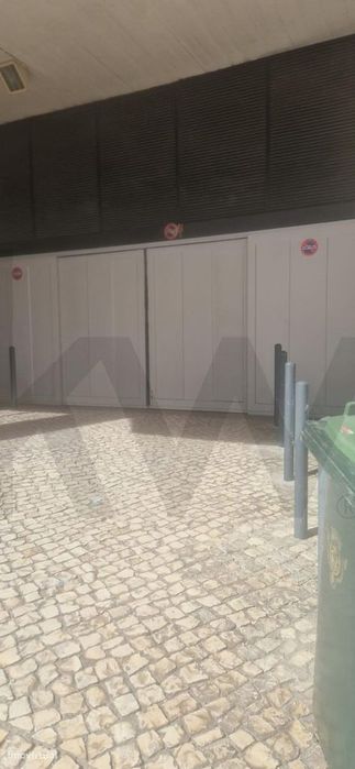 Lugar de estacionamento  na Rua Borges Carneiro n. 61