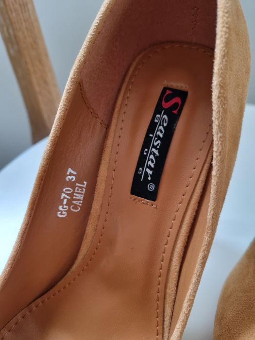 Damskie czółenka na szpilce