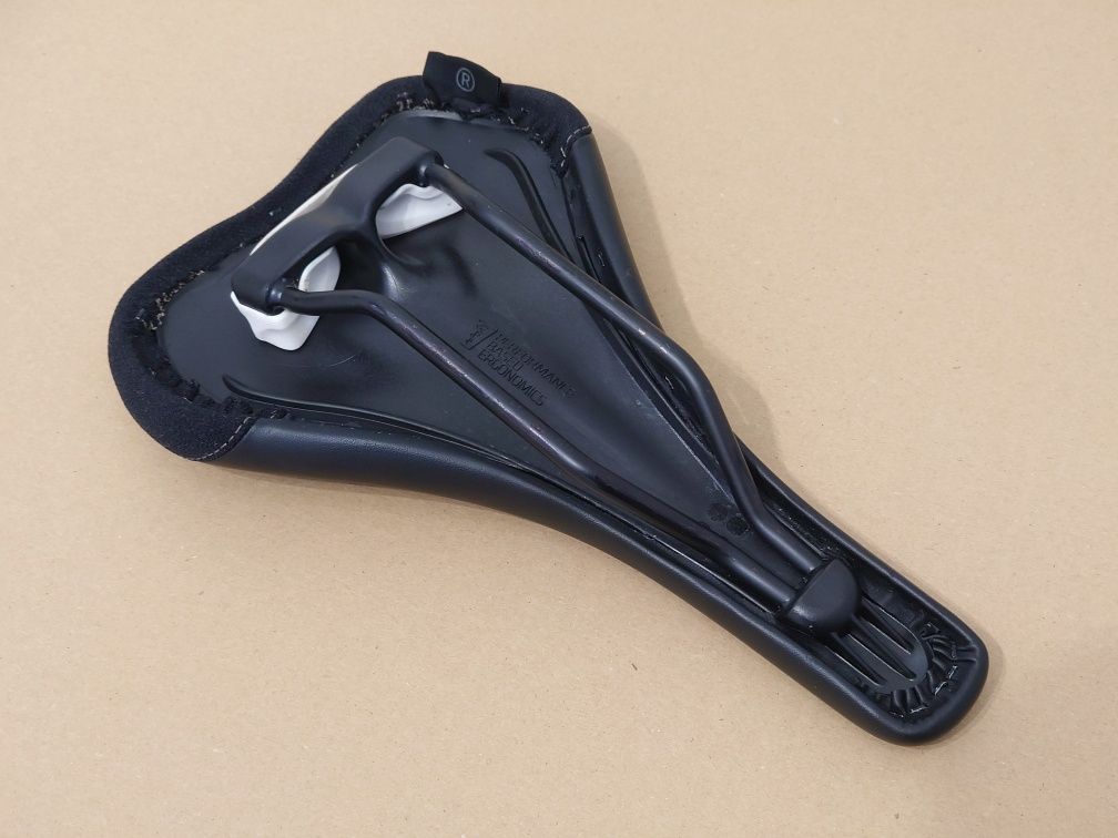 Siodełko ergonomiczne SQLAB 611 ErgoWave Avtive 2.1 rozmiar 160mm 16cm