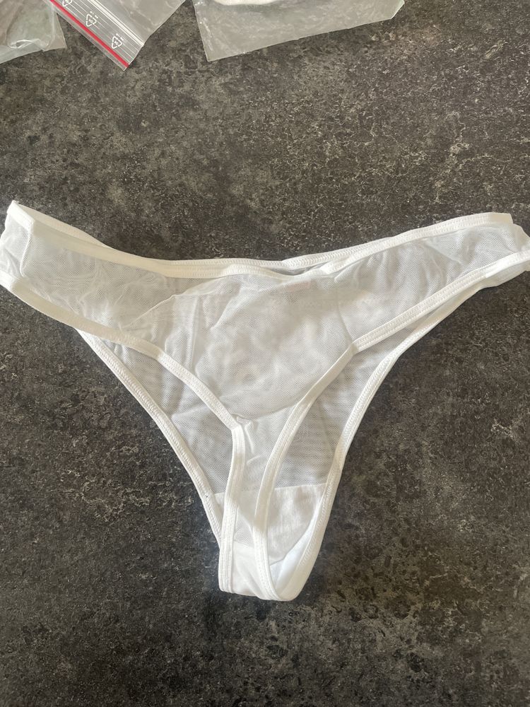 Stringi S,M (839)