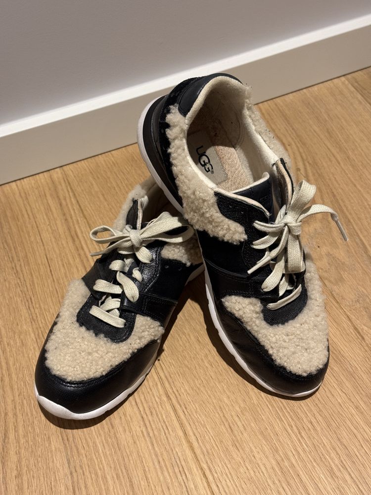 Sapatilhas UGG - como novas