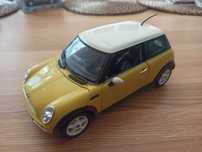Model Mini Cooper 1:18 otwierane drzwi, napęd