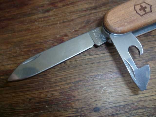 Victorinox huntsman wood