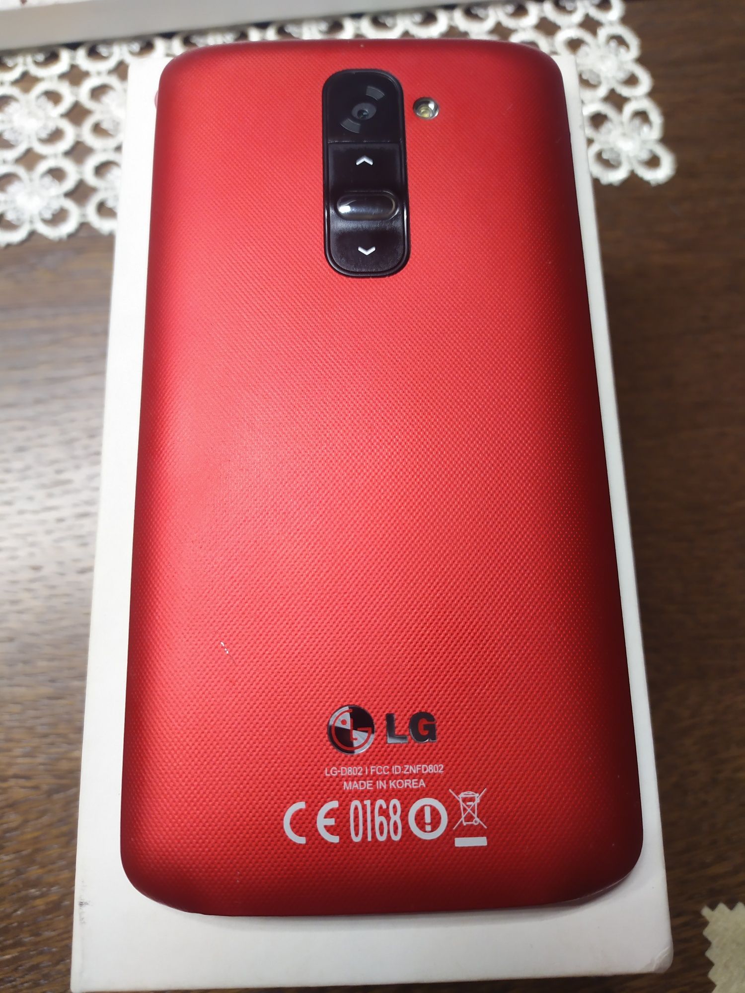 LG G2 czerwony..