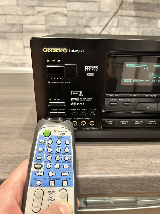 Amplituner ONKYO  TX-DS838 z pilotem