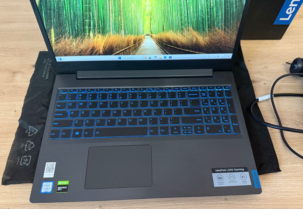Zadbany Mocny Gaminowy Laptop Lenovo 8/512 GB Gtx 1650 i5 15.6 nvidia