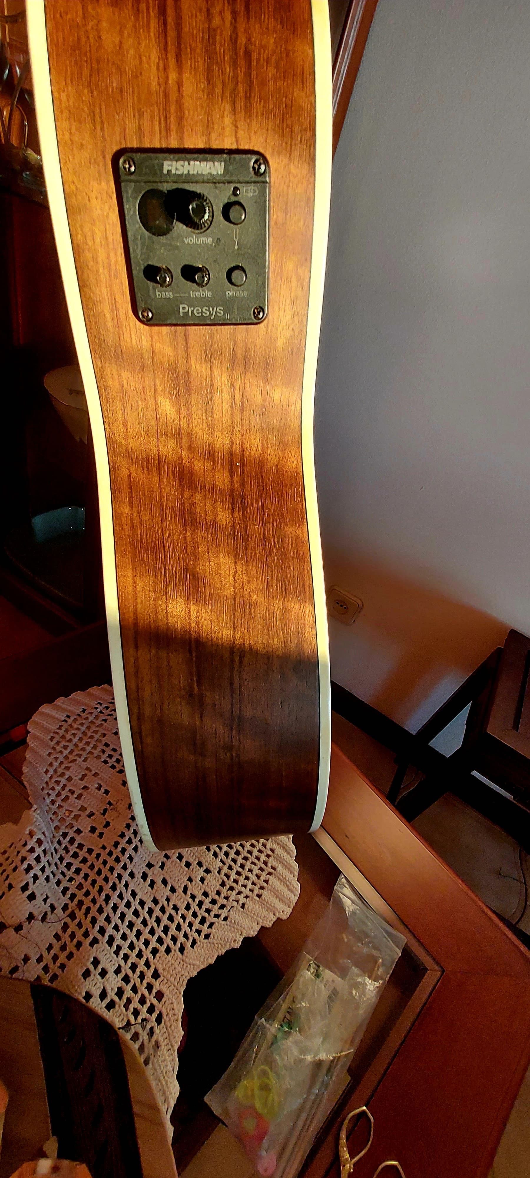 Violão de som puro