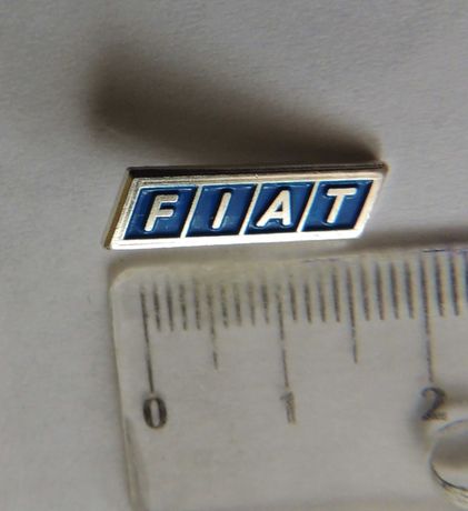 FIAT oficjalna odznaka historyczne logo