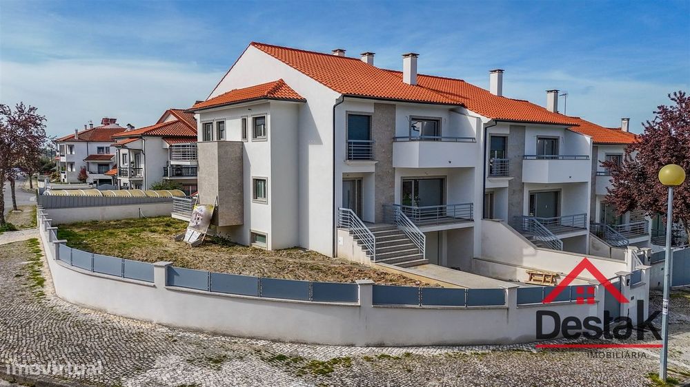 Moradia em banda V3 em construção para venda em Viseu