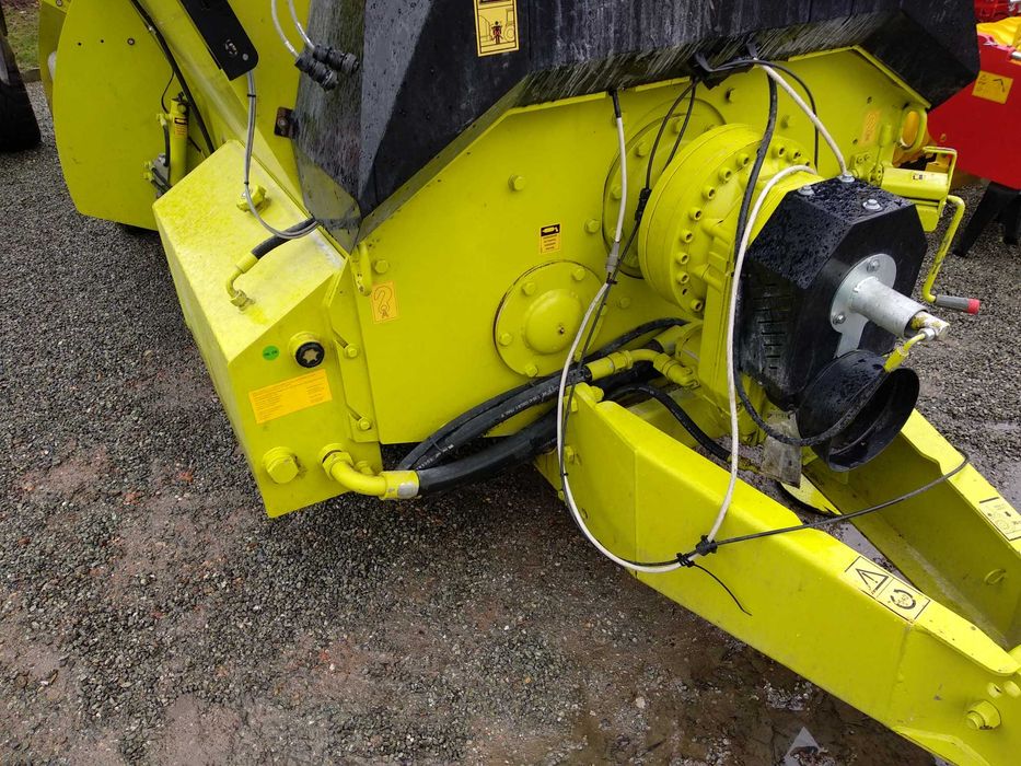 Wóz paszowy, paszowóz Storti Akita DS120