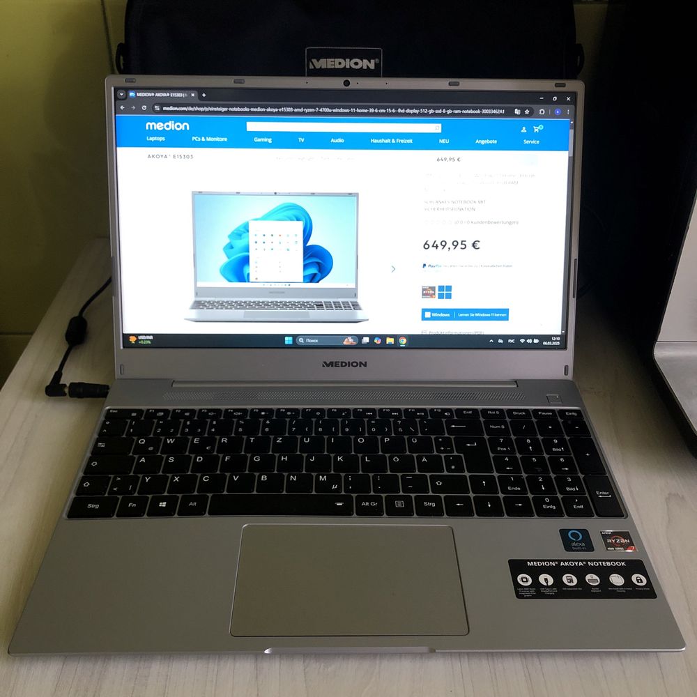 Ноутбук Ryzen 7 4700U, озу 16 ssd, SSD M2 256 gb, ips. Medion E15303